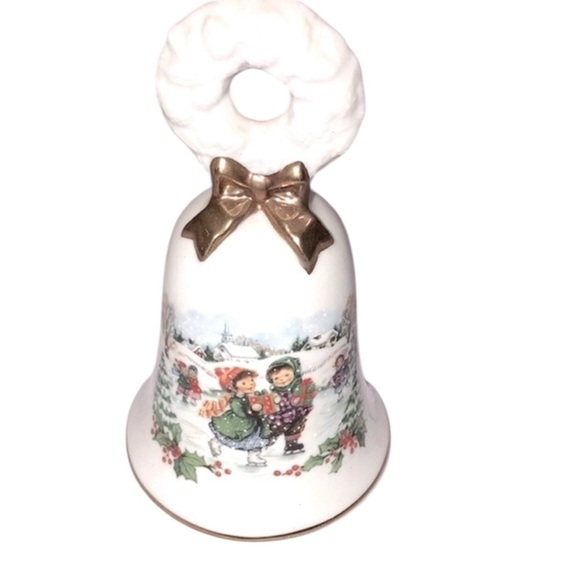 AVON vintage 1986 Christmas Bell - Picture 1 of 5